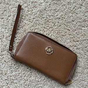 Michael Kors Wallet/Wristlet